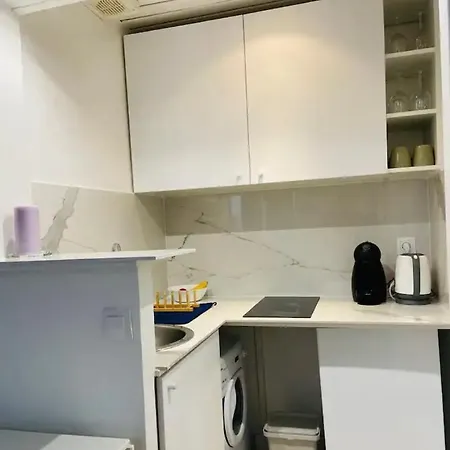 Moderne Quartier Saint Lazare